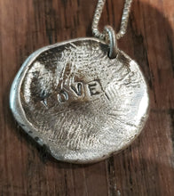 Load image into Gallery viewer, Simon &amp; LuLu Sunshine Heart Necklace
