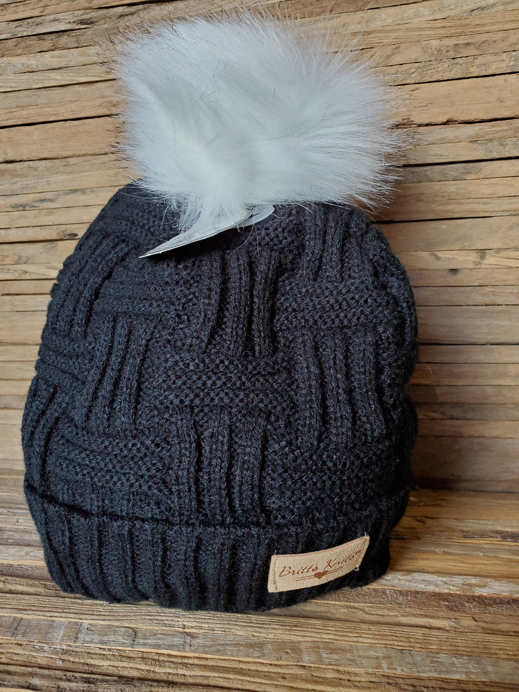 Plush-Lined Knit Beanie in Black